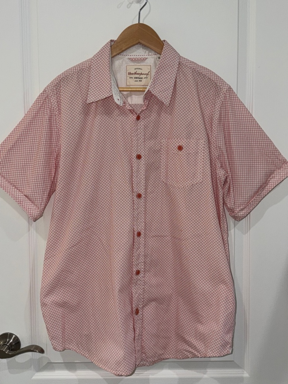 Weatherproof Men’s Short-Sleeve Button Down Shirt in red  Pattern size large